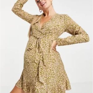 MATERNITY WRAP RUFFLE SS MINI DRESS